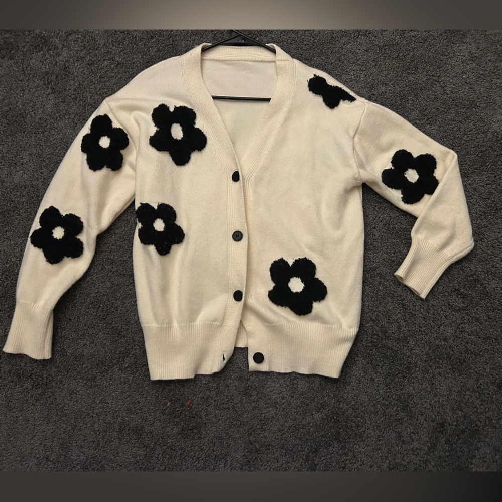 Cider Cardigan with Black Flowers